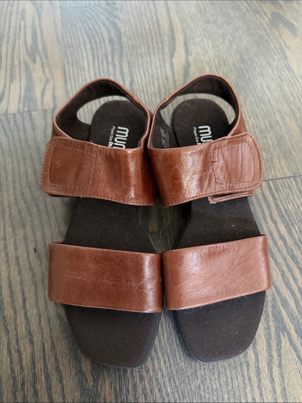 Munro nissa brown leather strap sandal 7.5